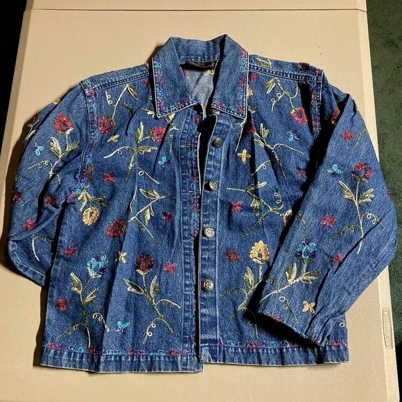 Vintage Life Style 90's Embroidered Denim Jean Jacket Women's Small Petite PS - Picture 1 of 6